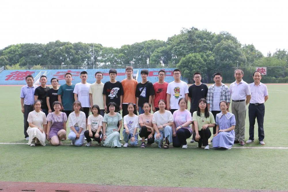 我院舉行2020年度新教師入職師德師風(fēng)培訓(xùn)第一課