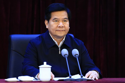 郭德文到我院作形勢政策報告