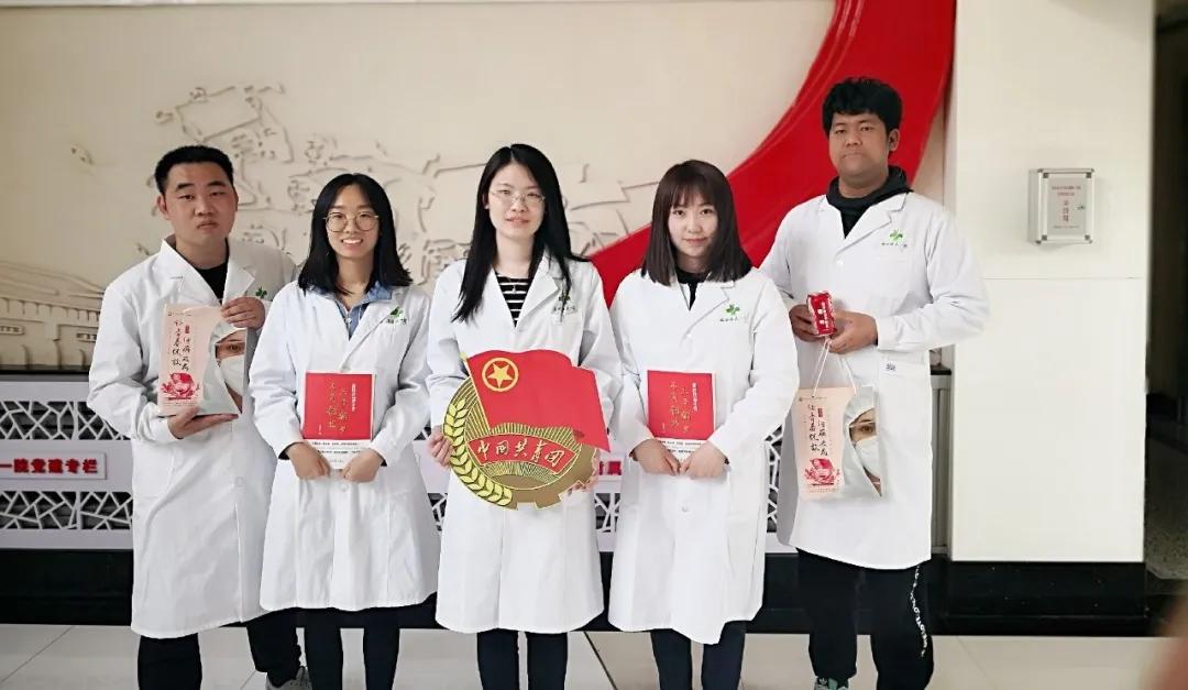 健康知識講座，關(guān)注生命健康，綻放青春光彩