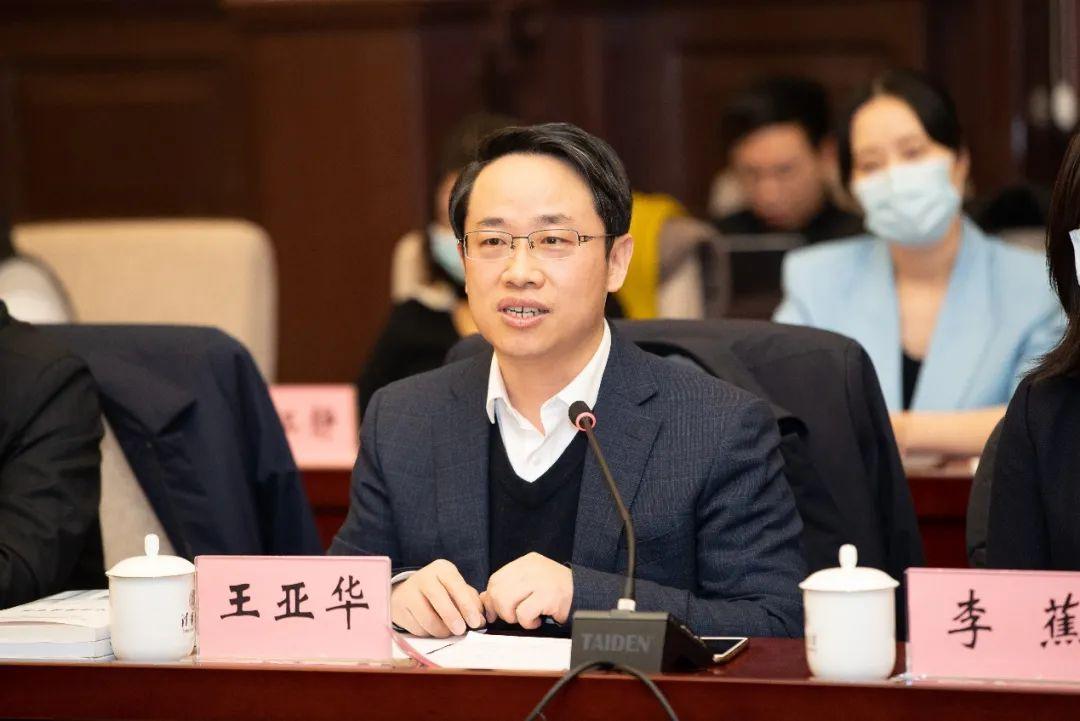 我院召開(kāi)思政課教師座談會(huì)，深化教育教學(xué)改革，推動(dòng)思政課程內(nèi)涵建設(shè)新動(dòng)向探討