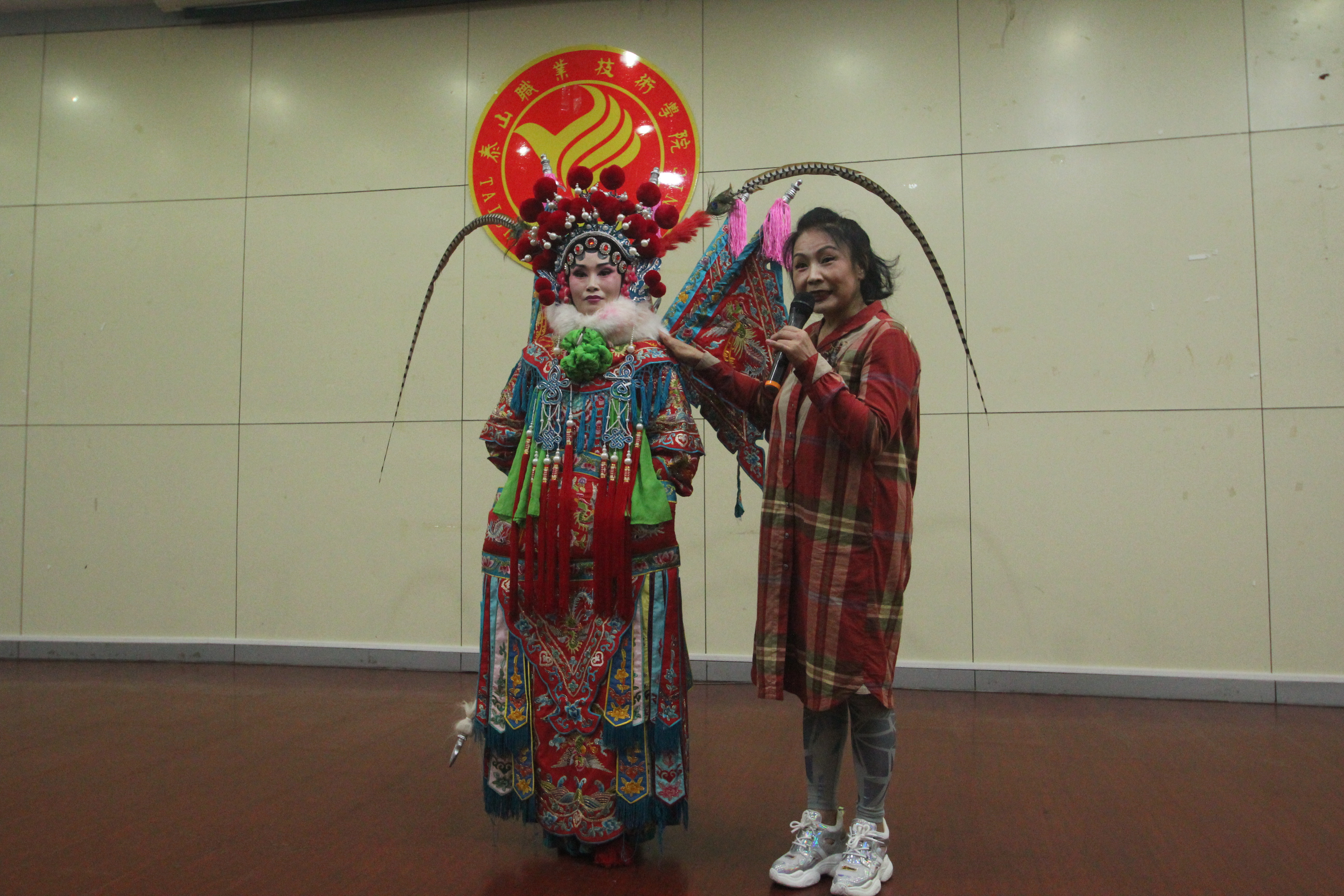 山東梆子藝術(shù)研究院戲曲進(jìn)校園活動(dòng)熱烈啟動(dòng)