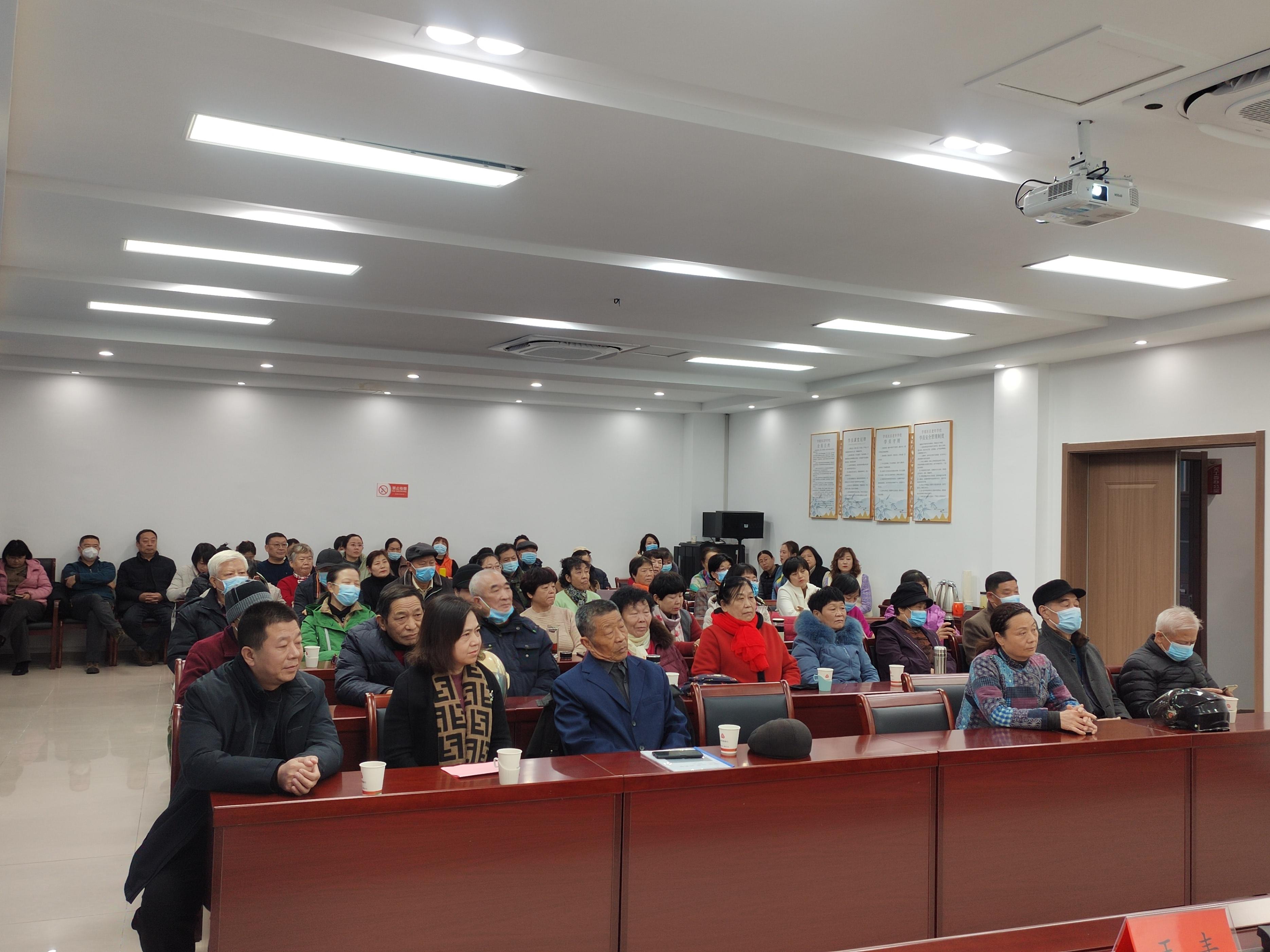 泰安市老干部活動(dòng)中心與老年大學(xué)到我院洽談合作