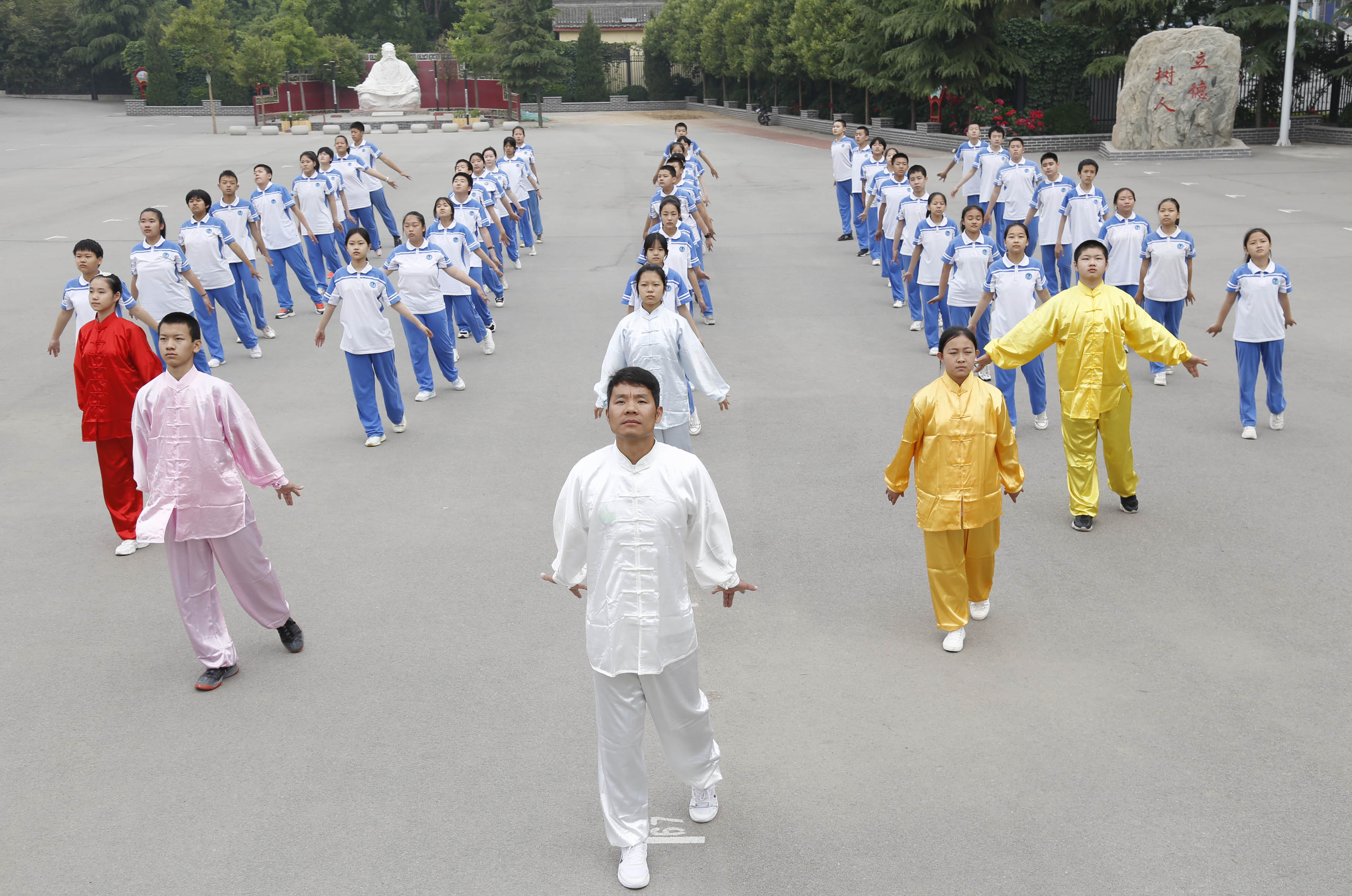 校園五禽戲展現(xiàn)風(fēng)采，運河中醫(yī)藥文化韻味悠長